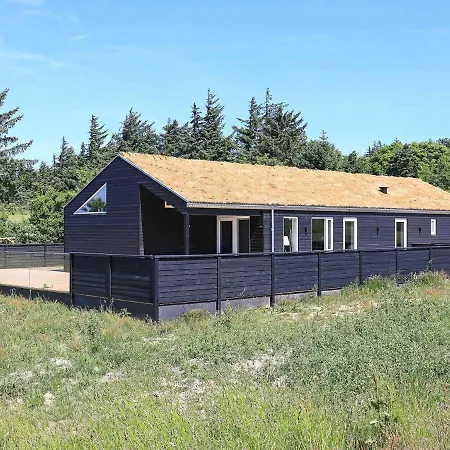 Holiday home V *